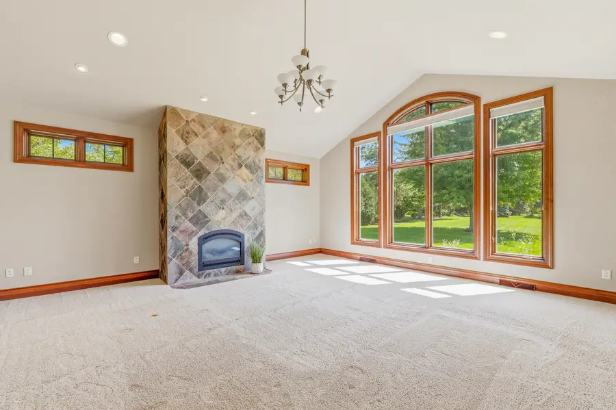 808 Mullen Dr, Fond Du Lac, WI 54935 - #3