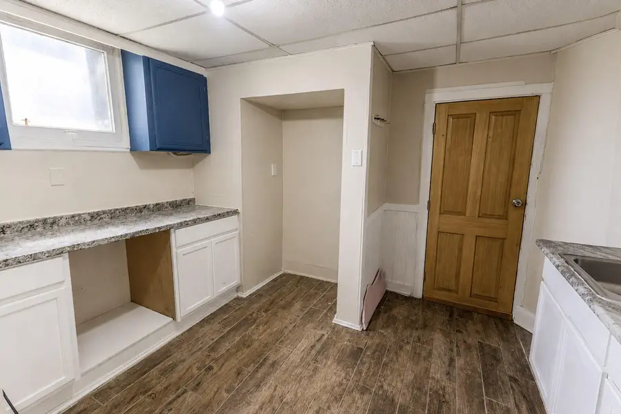 1953 S 5th Pl, Milwaukee, WI 53204 - #3