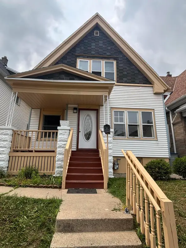 1727 W Arrow St, Milwaukee, WI 53204