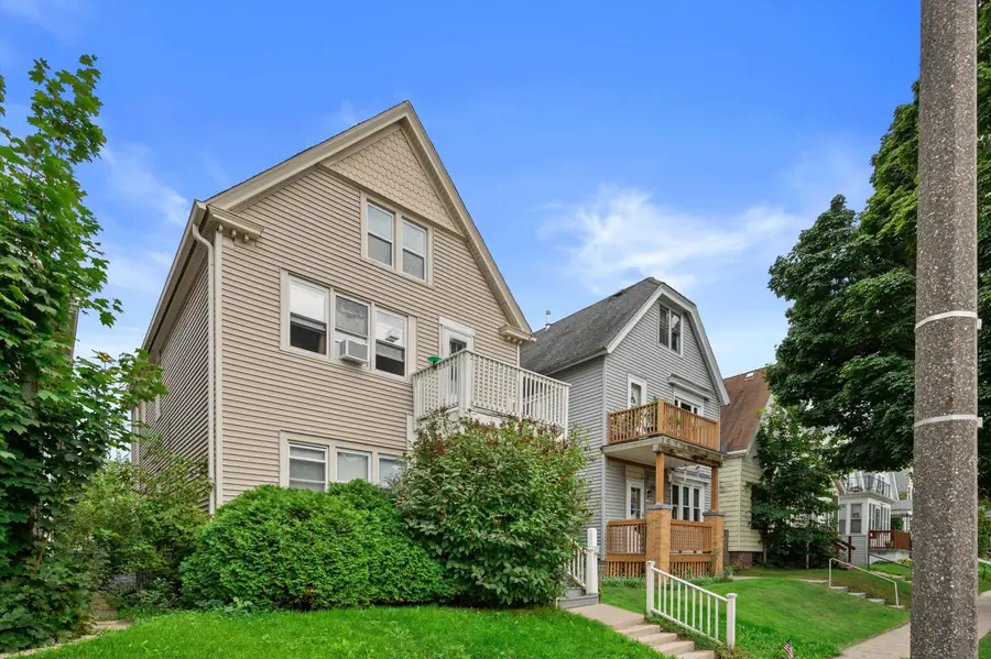 2962 N Pierce St, Milwaukee, WI 53212 - #3