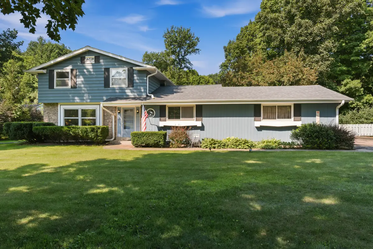 755 Tower Hill Dr, Brookfield, WI 53045 - #1