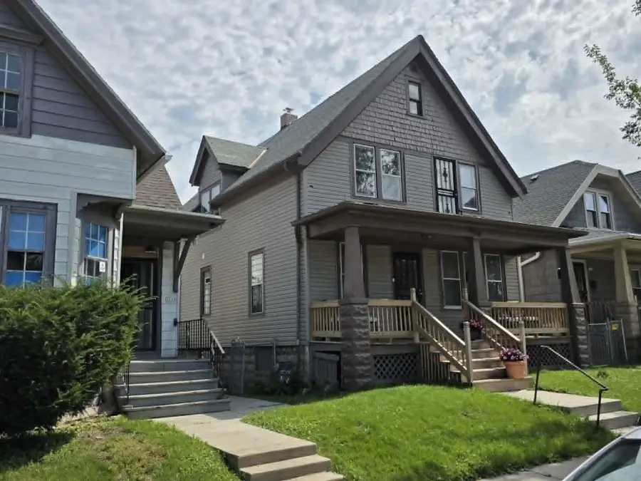 3566 N 11th St, Milwaukee, WI 53206 - #2
