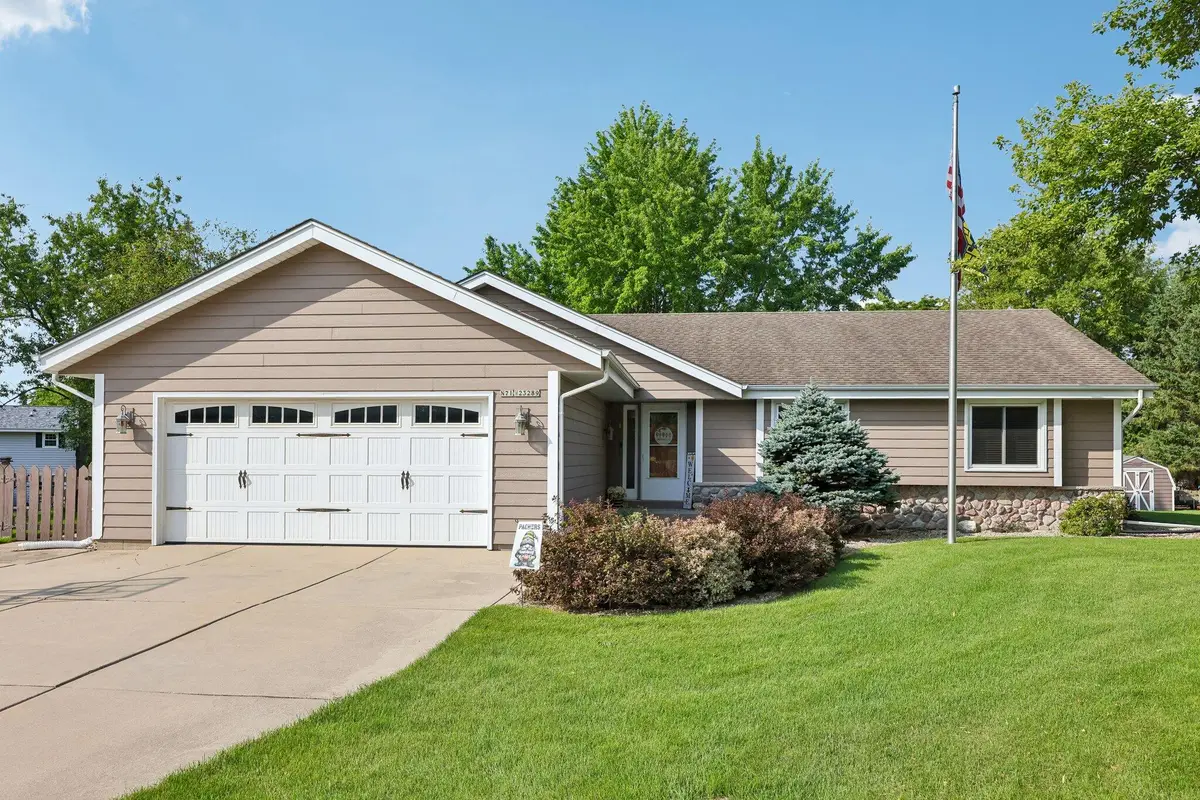 N71W23289 Keystone Dr, Sussex, WI 53089 - #1