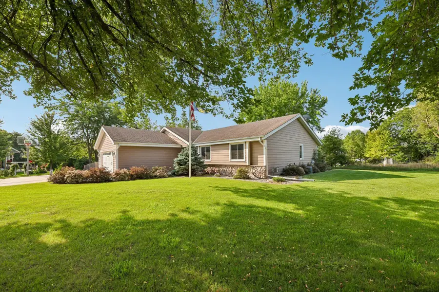 N71W23289 Keystone Dr, Sussex, WI 53089 - #2