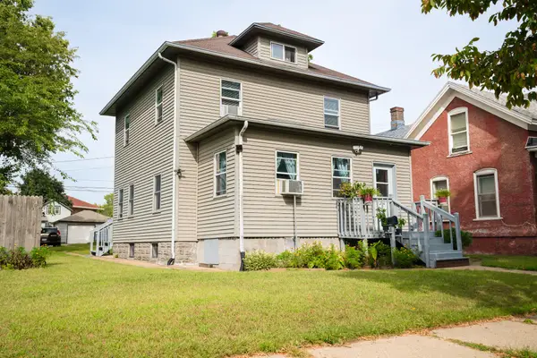 527 Avon St, La Crosse, WI 54601