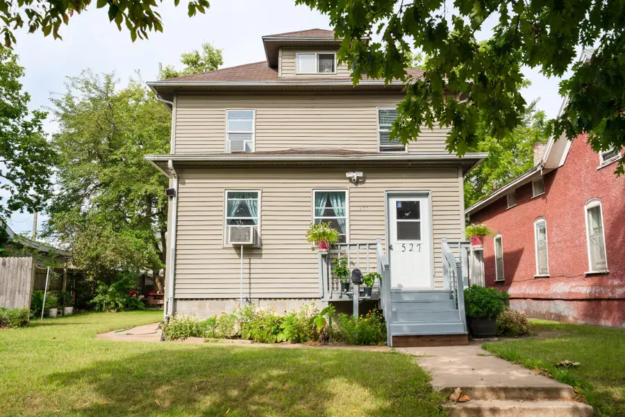 527 Avon St, La Crosse, WI 54601 - #2