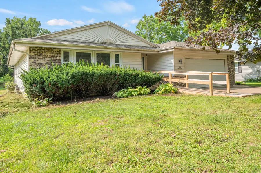 N52W23799 Parkview Dr, Lisbon, WI 53089 - #2
