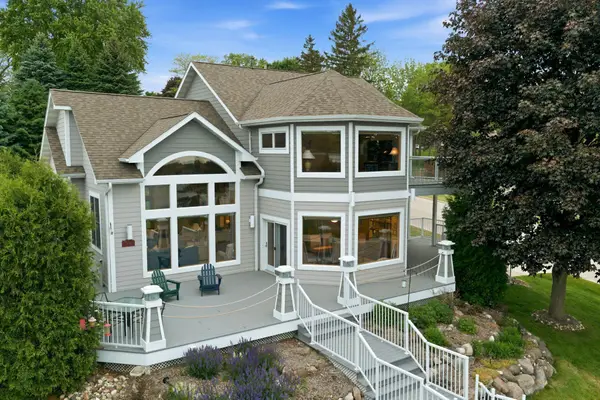 405 Lake Dr, Random Lake, WI 53075