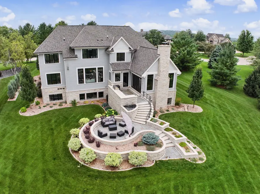 254 Legend Heights Ct, Wales, WI 53183 - #2