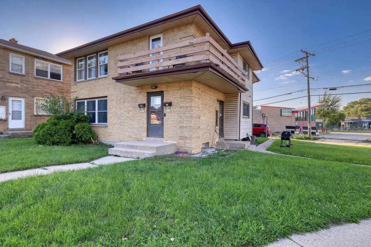 3913 N 72nd St, Milwaukee, WI 53216 - #1