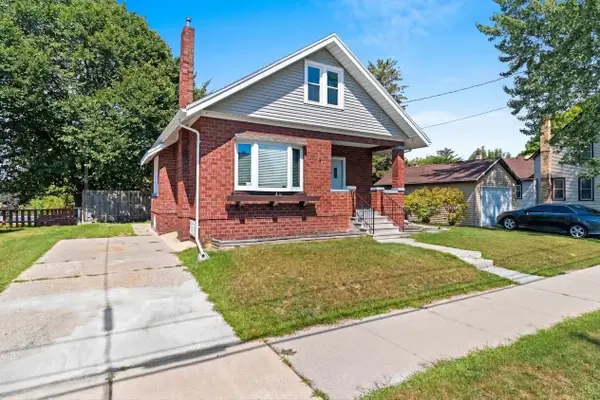 1108 Columbus St, Manitowoc, WI 54220