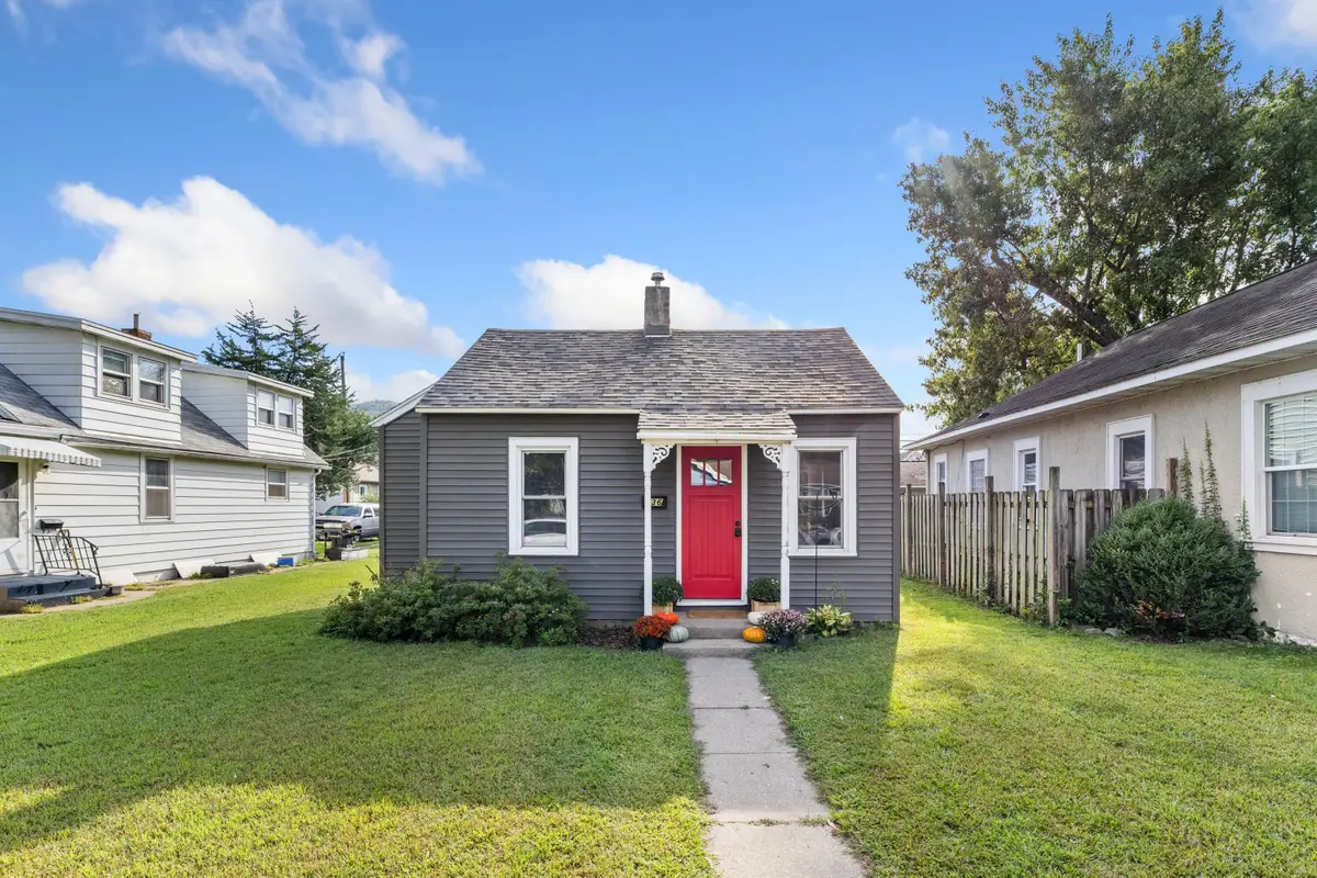 736 23rd St N, La Crosse, WI 54601 - #1