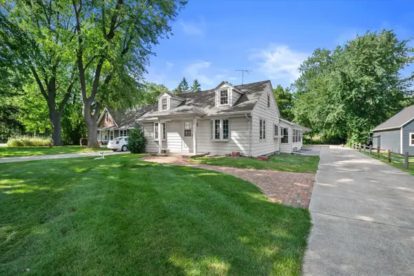 37738 Valley Rd, Summit, WI 53066