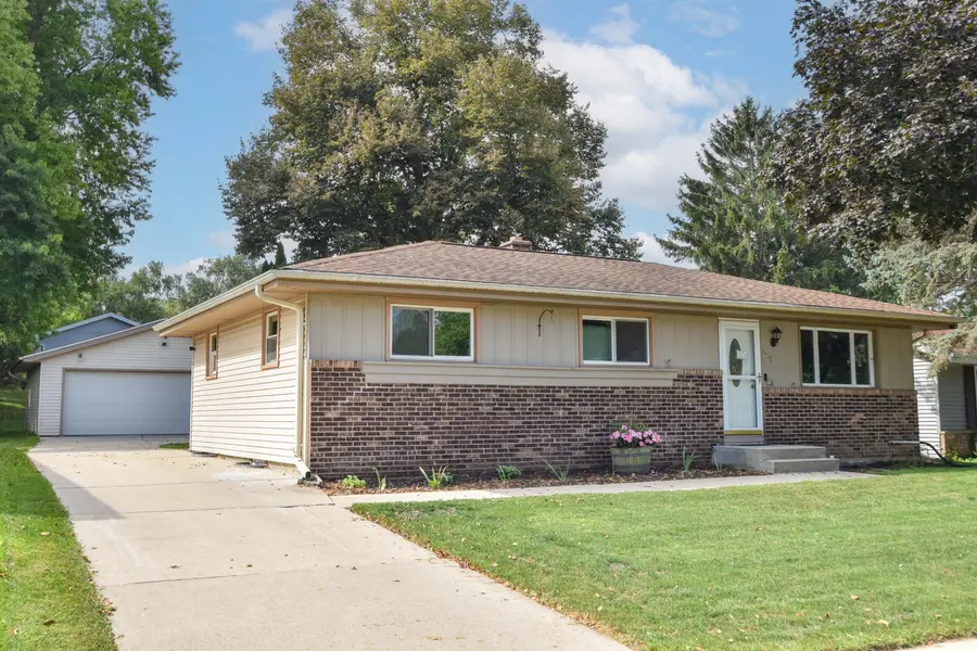 1417 Patricia Dr, West Bend, WI 53090 - #2