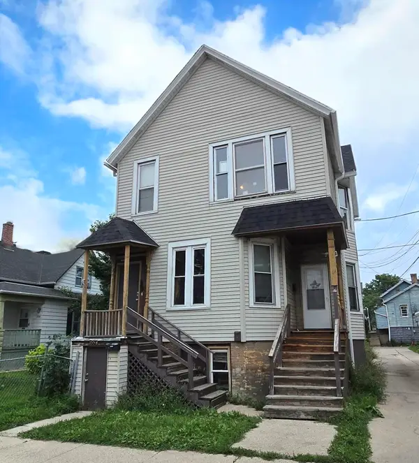 1558 S 13th St, Milwaukee, WI 53204