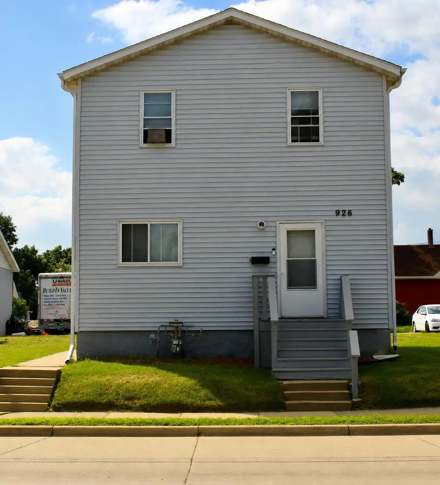 926 N Memorial Dr, Racine, WI 53404 - #2