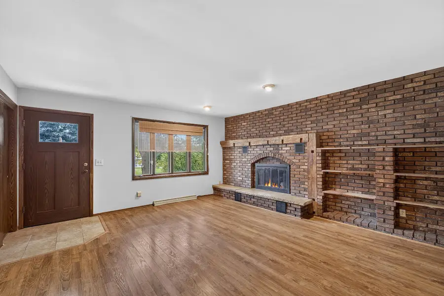 1424 Jefferson St, West Bend, WI 53090 - #2