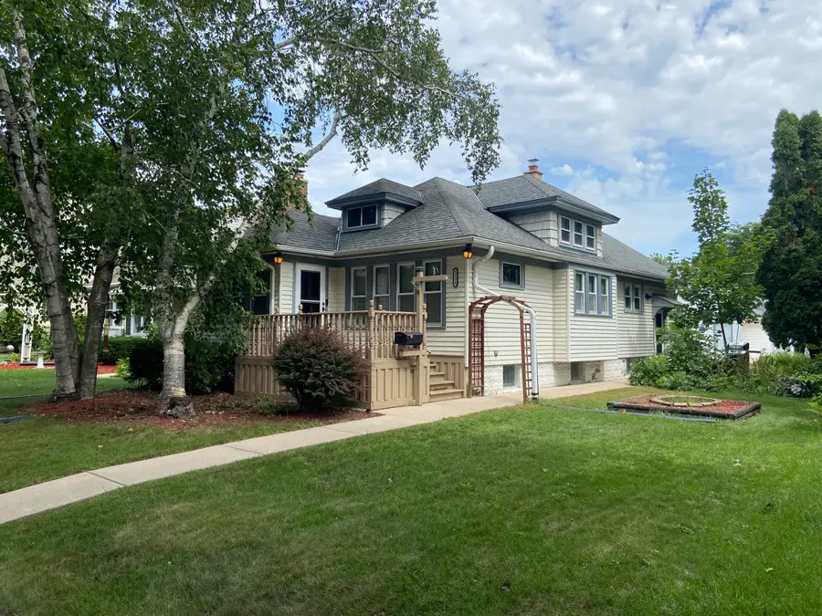 2156 S Livingston Ter, West Allis, WI 53219 - #2