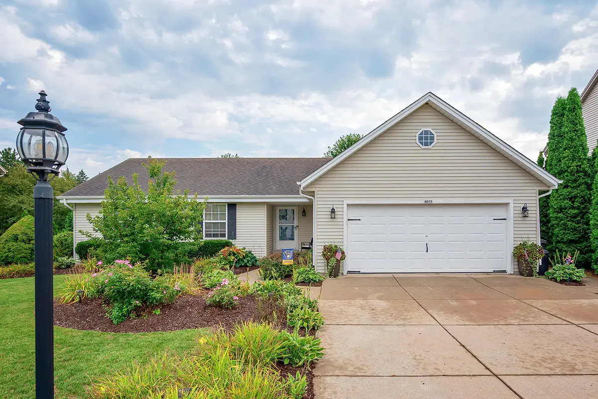 4011 W Whispering Ridge Pass, Franklin, WI 53132 - #1