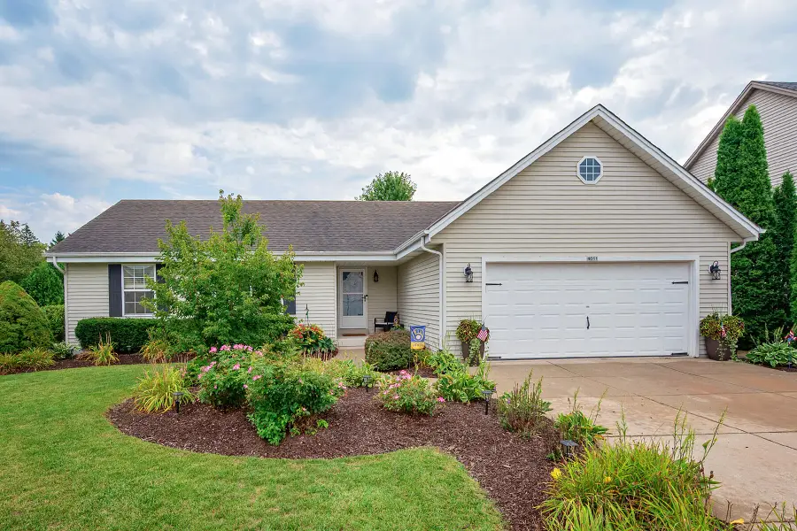 4011 W Whispering Ridge Pass, Franklin, WI 53132 - #2