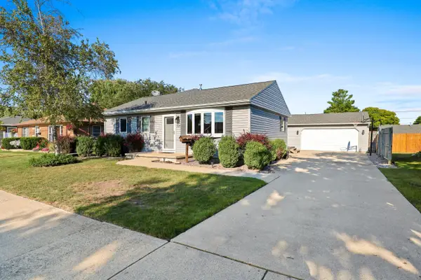 1525 S 25th St, Manitowoc, WI 54220