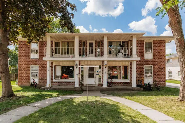 1536 David Ln, Waukesha, WI 53189