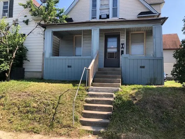 3925 W Greenfield Ave, Milwaukee, WI 53215 - #1