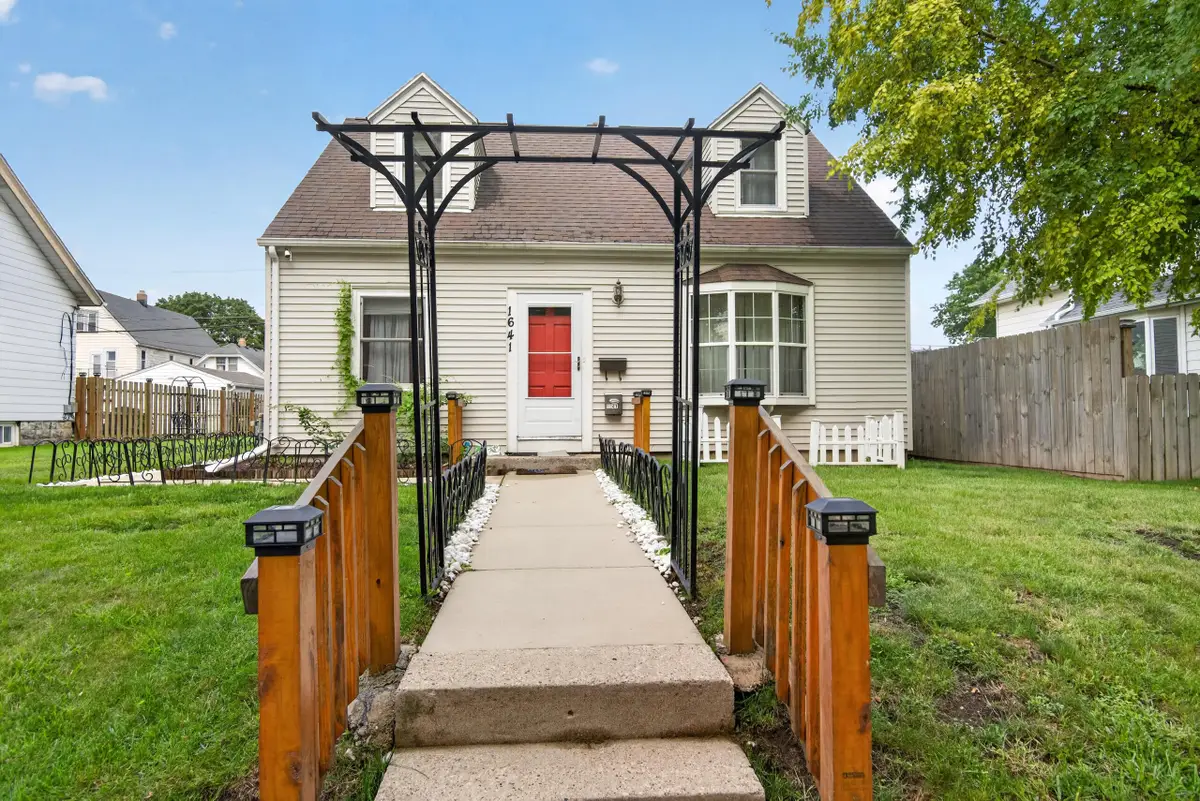 1641 S 81st St, West Allis, WI 53214 - #1