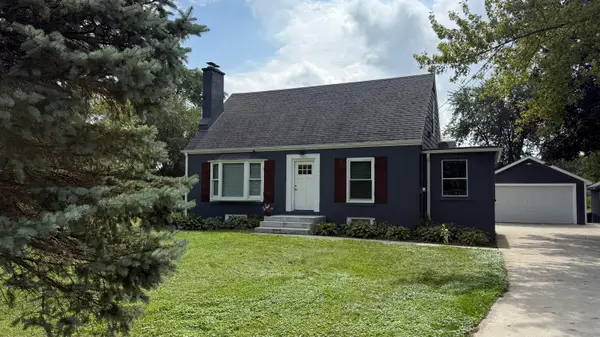 223 W State Rd, North Prairie, WI 53153