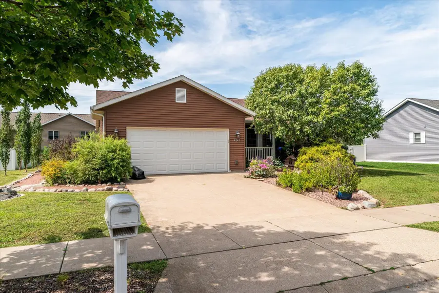 4240 Verchota St, La Crosse, WI 54601 - #2