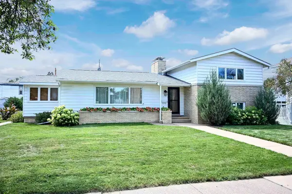 65 6th St E, Winona, MN 55987