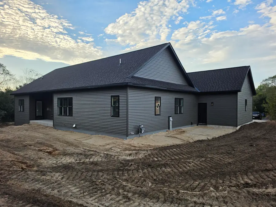 2377 Wallace Lake Rd, Trenton, WI 53090 - #3