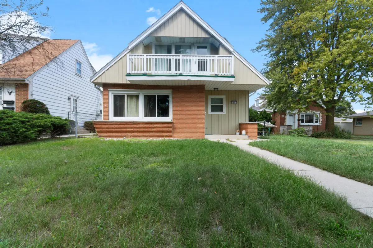 7810 W Howard Ave, Milwaukee, WI 53220 - #1
