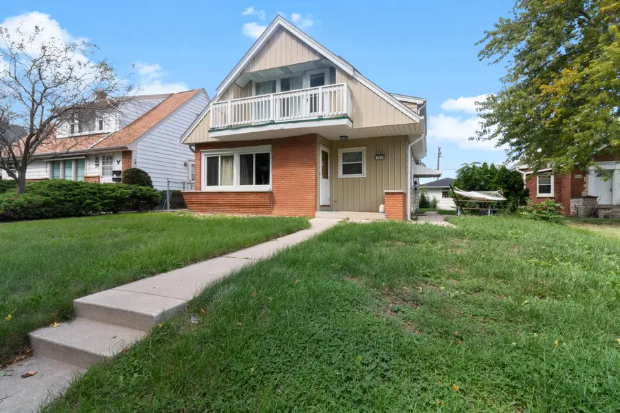 7810 W Howard Ave, Milwaukee, WI 53220 - #2