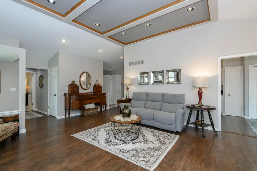 880 Pilgrim Pkwy, Elm Grove, WI 53122 - #3