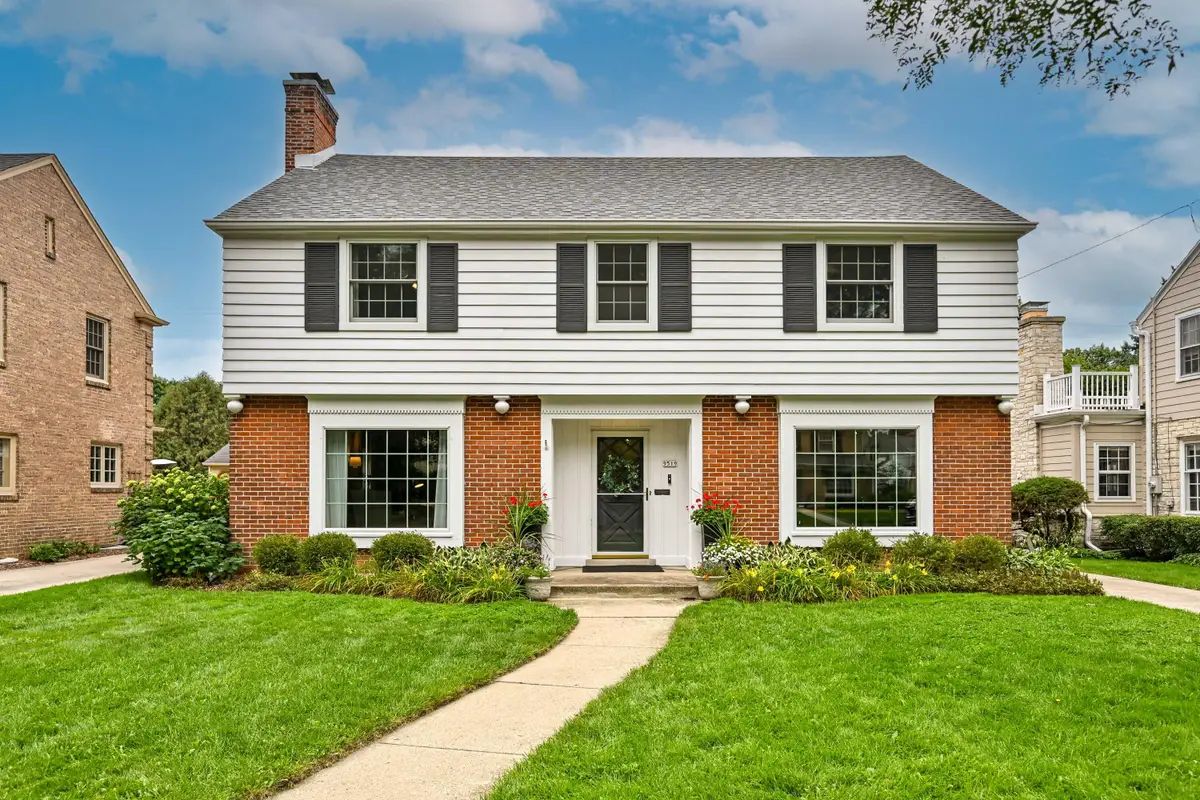 9519 Harding Blvd, Wauwatosa, WI 53226 - #1