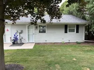 953 A Green Acres Dr, Sheboygan Falls, WI 53085