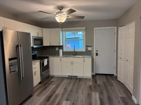 953 A Green Acres Dr, Sheboygan Falls, WI 53085 - #2