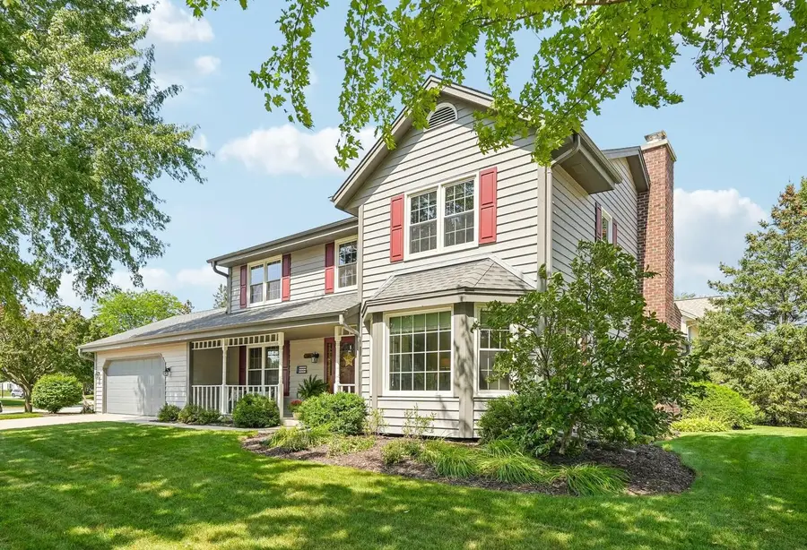 306 W Juniper Dr, Grafton, WI 53024 - #2