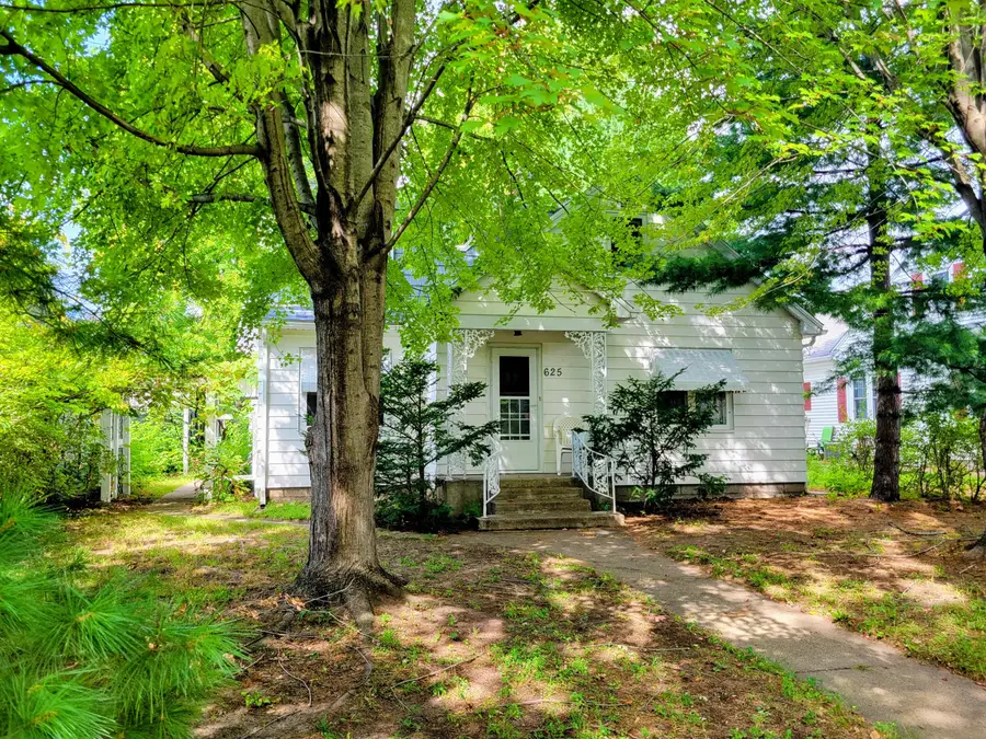 625 23rd St N, La Crosse, WI 54601 - #2