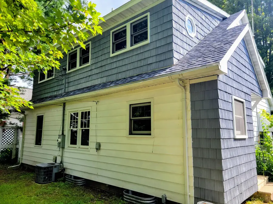 625 23rd St N, La Crosse, WI 54601 - #3