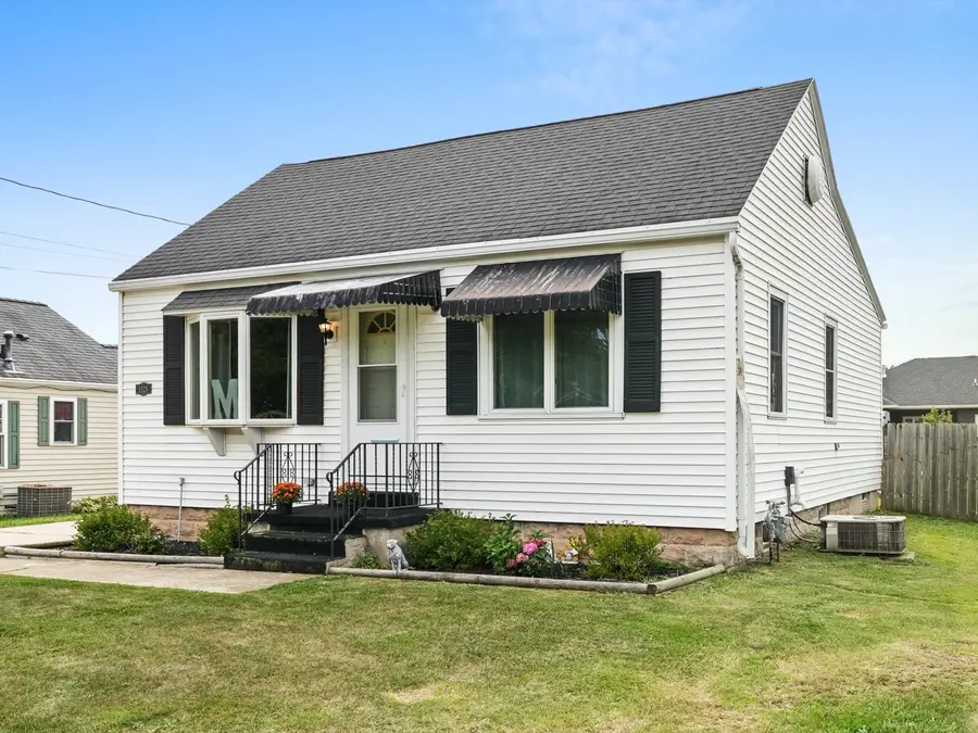 1928 Herman Rd, Manitowoc, WI 54220 - #2