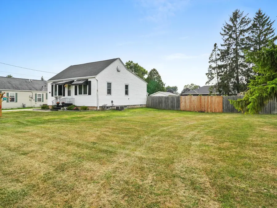1928 Herman Rd, Manitowoc, WI 54220 - #3