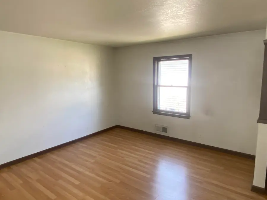 3409 W Wilbur Ave, Greenfield, WI 53221 - #3