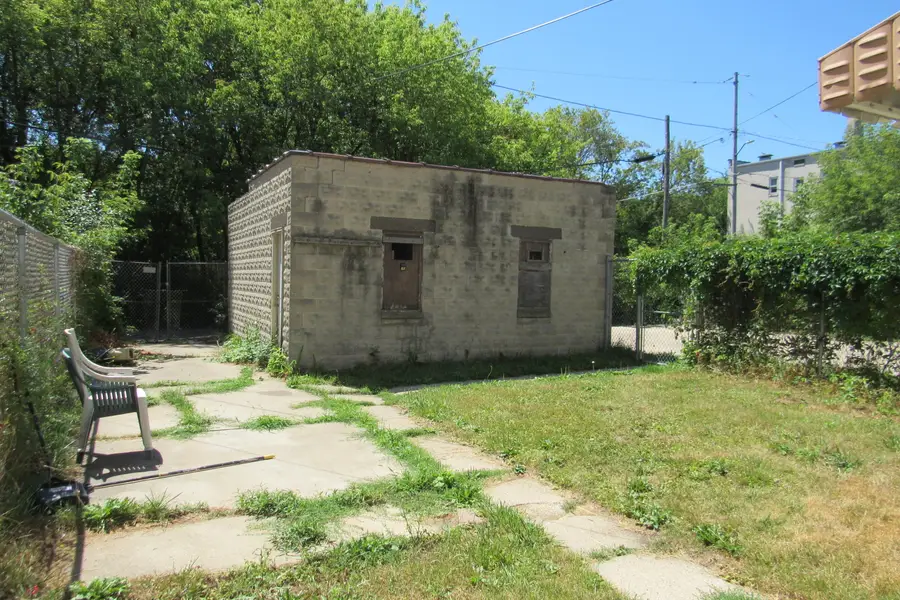 235 E Burleigh St, Milwaukee, WI 53212 - #2