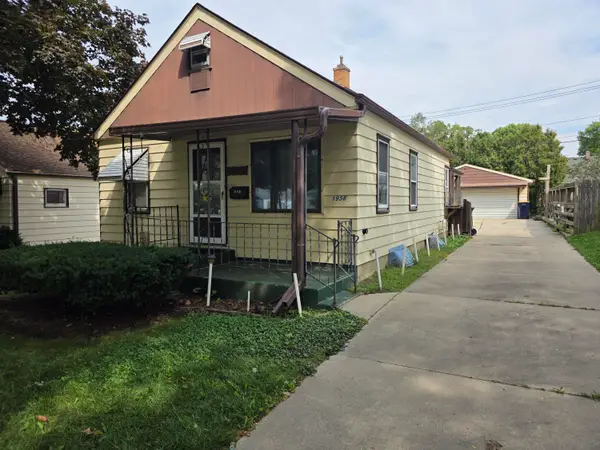 1958 S 97th St, West Allis, WI 53227