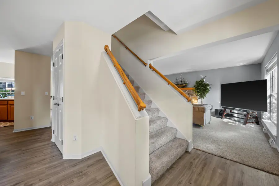 922 River Hill Dr, Waukesha, WI 53189 - #3