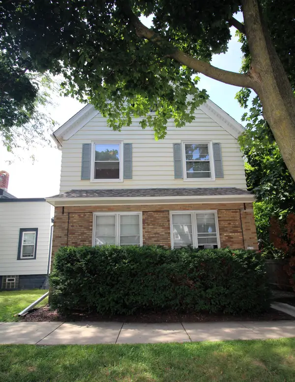 3137 S Howell Ave, Milwaukee, WI 53207