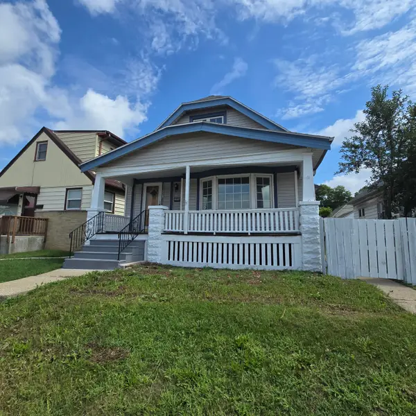 2236 S 35th St, Milwaukee, WI 53215