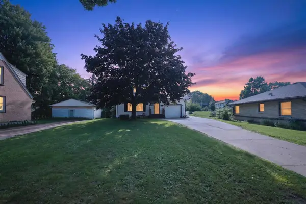 2738 S 72nd St, Milwaukee, WI 53219